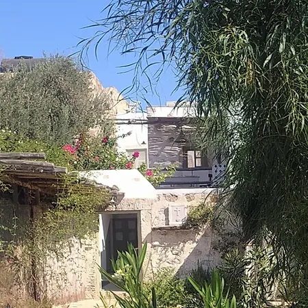 Villa Latmos 1860 *